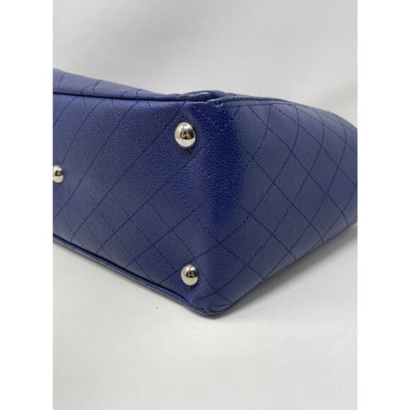 CHANEL Quilted Blue Caviar Leather Pocket Chain CC Charm Tote - Picture 8 of 14